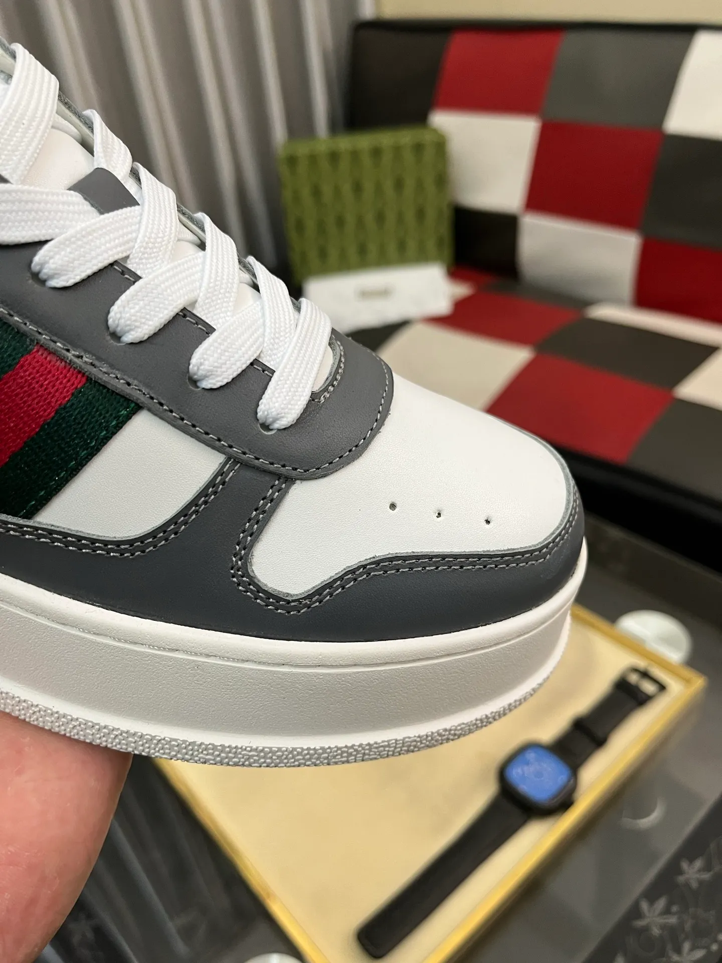 Men's Men's Shoes💰: 380⌚️⌚️[GUCCI] Gucci men's latest white shoe series casual shoes! The official website is built 1:1. Upper: Made of imported cowhide, with electric embroidery ➕Inner lining: Made of high-quality first-layer pigskin, soft and comfortable. Picky material selection and exquisite workmanship give you the best enjoyment. Size: 38-444️⃣Colors available